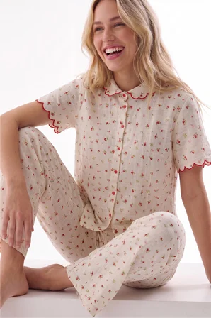 Ekru Küçük Çiçekli Önden Düğmeli Pijama Takımı