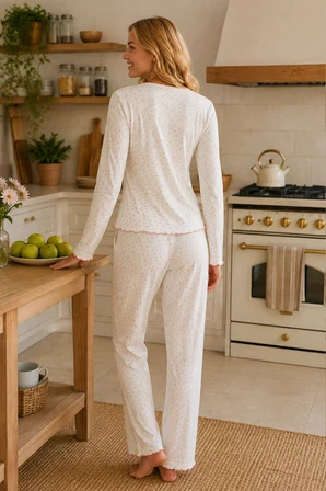 Ekru Çiçekli Düğmeli Pijama Takımı