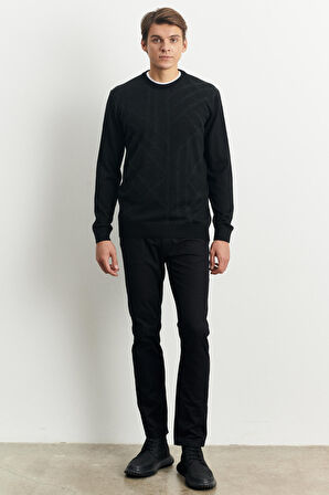 Erkek Siyah Standart Fit Normal Kesim Bisiklet Yaka Modern Desen Detaylı Kışlık Triko Kazak