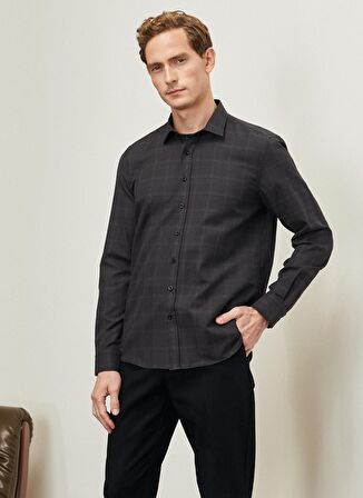 Erkek Siyah Slim Fit Dar Kesim Klasik Yaka Kareli Gömlek