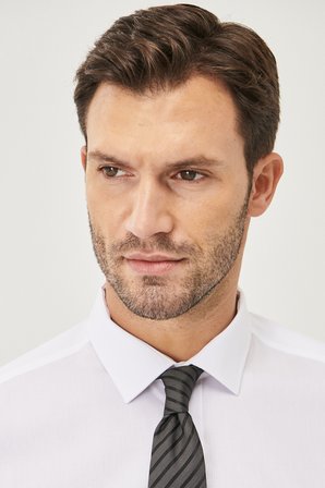 Ütü Gerektirmeyen Slim Fit Klasik Yaka %100 Pamuk Armürlü Gömlek