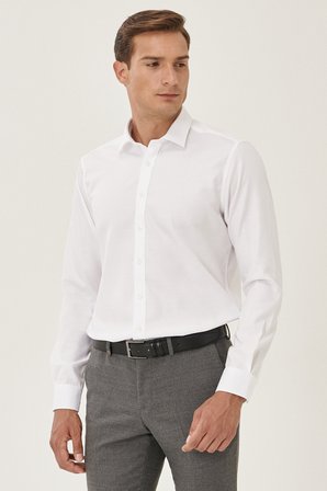 Ütü Gerektirmeyen Slim Fit Klasik Yaka %100 Pamuk Armürlü Gömlek
