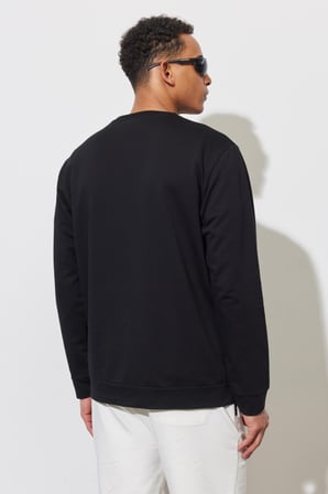 Erkek Siyah Standart Fit Normal Kesim Bisiklet Yaka Sweatshirt