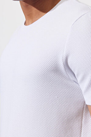 Erkek Beyaz Slim Fit Dar Kesim Bisiklet Yaka Kısa Kollu Yumuşak Tuşeli Basic Tişört