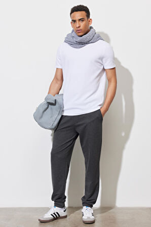Erkek Beyaz Slim Fit Dar Kesim Bisiklet Yaka Kısa Kollu Yumuşak Tuşeli Basic Tişört