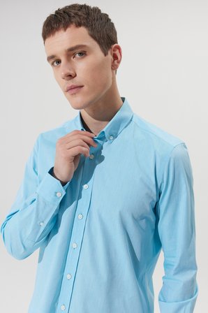 Slim Fit Dar Kesim %100 Pamuk Düğmeli Yaka Desenli Gömlek
