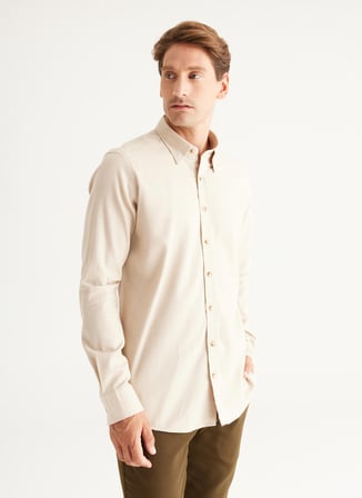 Slim Fit Düğmeli Yaka Bej Erkek Gömlek 4C2024100002