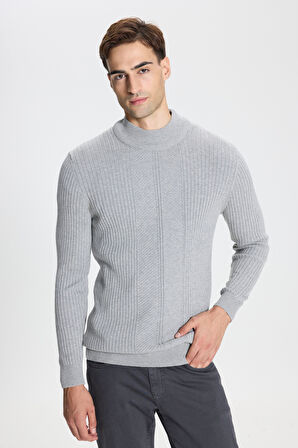 Slim Fit Dar Kesim Yarım Balıkçı Yaka Pamuklu Jakarlı Triko Kazak