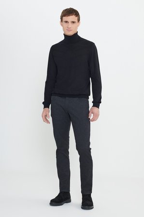 Slim Fit Dar Kesim Pamuklu Esnek Pantolon