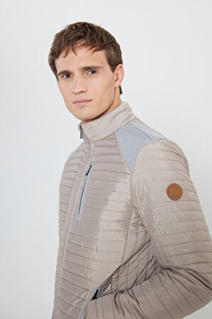 Standart Fit Normal Kesim Dik Yaka Desenli Mont