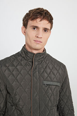 Standart Fit Normal Kesim Dik Yaka Desenli Overcoat