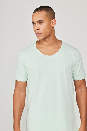 Standart Fit Normal Kesim Bisiklet Yaka %100 Pamuk Kısa Kollu Tişört