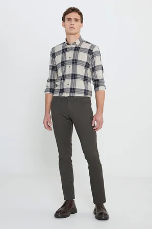 Slim Fit Dar Kesim Pamuklu Esnek Pantolon