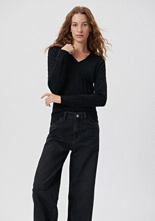 Mavi V Yaka Siyah Kazak 1710340-900