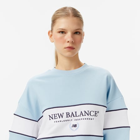 New Balance NB Lifestyle Kadın Mavi Sweatshirt