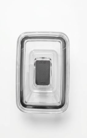 Fresh Hava Geçirmez Dikdörtgen Plastik Erzak Kabı 1000 ml - Vakumlu Tek Tuş Kapaklı Şeffaf Plastik Bakliyat, Un ve Şeker Saklama Kabı, BPA İçermez (10,5x16x9cm)