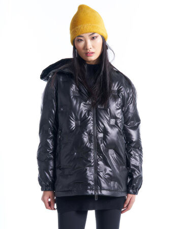 Monogram Kaz Tüyü Dolgulu Mont-Siyah | 36