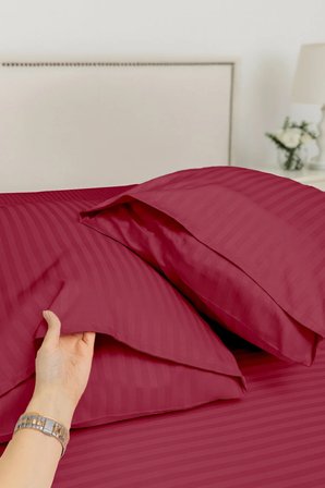 %100 Pamuk 2’li Çizgili Saten Yastık Kılıfı 50 X 70 Cm - Bordo
