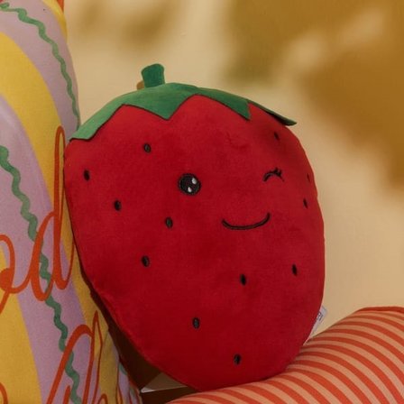 Evidea Soft Çilek Figürlü Yastık - Kırmızı - 25 cm