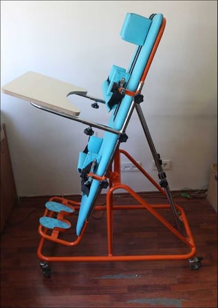 Standing table ayakta dik durma sehpası sedye olabilen 5-8 yaş arası