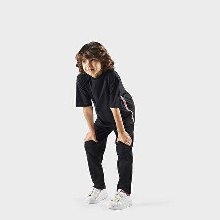 Erkek Çocuk Yanları Şerit Detaylı T-Shirt Siyah