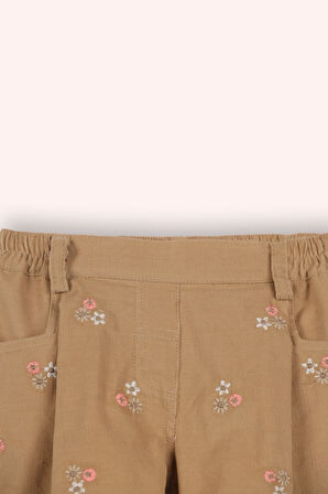 Kız Çocuk Nakış Detaylı Kadife Şort Bej