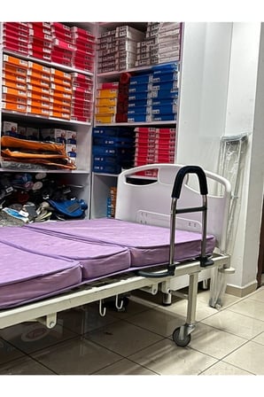 Yatak Yanı Bariyeri ve Tutma Desteği