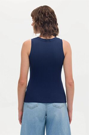 Kadın Bisiklet Yaka Kolsuz Tişört