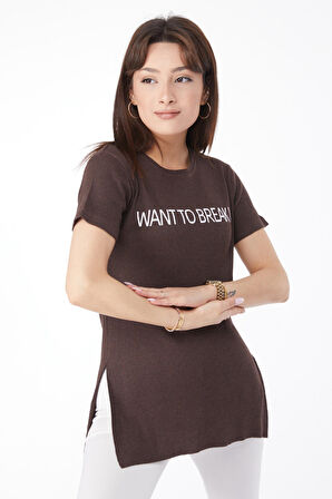 Düz Bisiklet Yaka Kadın Kahverengi Baskılı Yırtmaçlı T-shirt - 24791