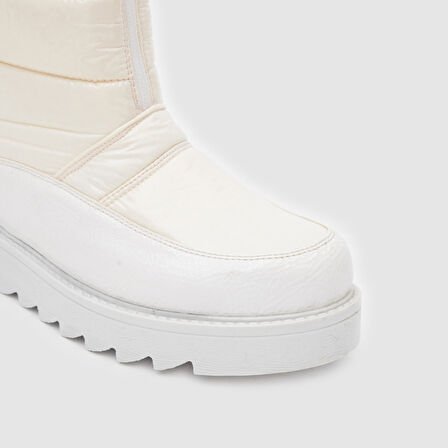 Kadın Kar Botu [051813]