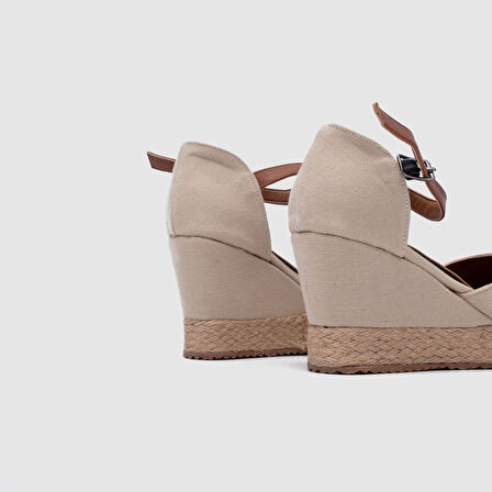 Kadın Dolgu Topuk Sandalet [051750]