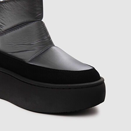 Kadın Kar Botu [060057]