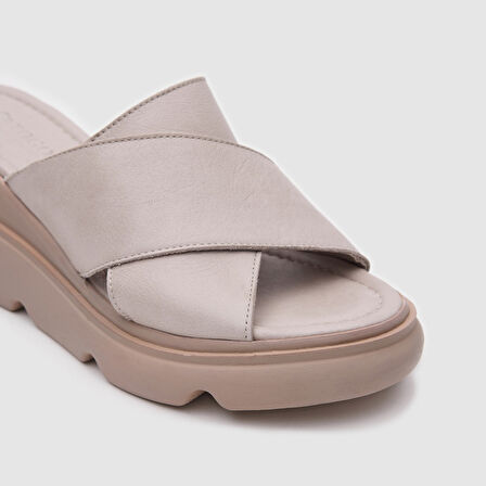 Kadın Dolgu Topuk Terlik [060224]