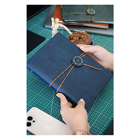 Victoria's Journals Mekanizmalı Vegan Kapak A5 Çizgili Defter 125-2133