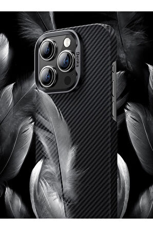 Benks iPhone 15 Pro Max Uyumlu Kılıf Magsafe Özellikli Karbon Fiber Benks Essential Armorair 600D Kevlar