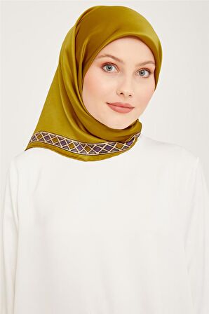 Armine Sura İpek Eşarp 23Ka9057 31