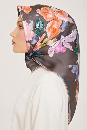 Armine Nar Çiçeği-Antrasit Gri Çiçek Desen Sura İpek Eşarp 9127-51