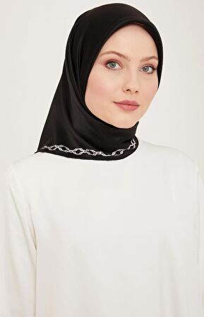 Armine Siyah-Beyaz Düz Renk Sura İpek Eşarp 9154-01