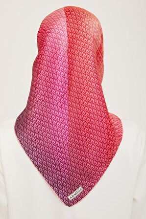 Armine Mercan-Mor Geçişli Monogram Desen Sura İpek Eşarp 9104-52