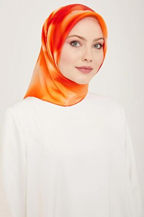 Armine Turuncu-Soğan Kabuğu Geçişli Çiçek Desen Sura İpek Eşarp 9124-86