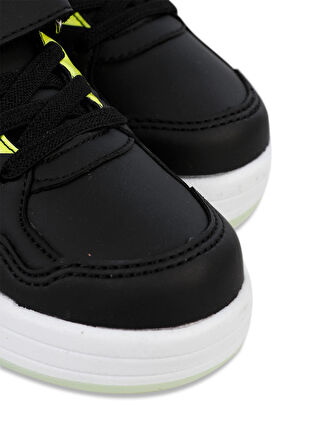 Kinetix Erkek Çocuk Işıklı Spor Ayakkabı 26-30 Numara Siyah