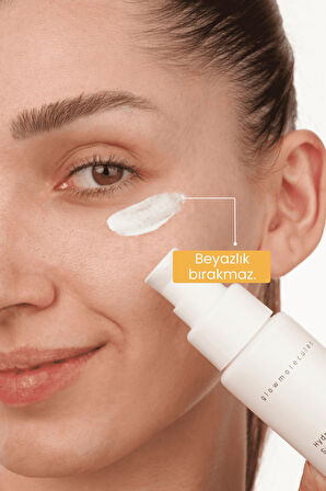  Glowmolecules Hydra Shield Sunscreen SPF50+