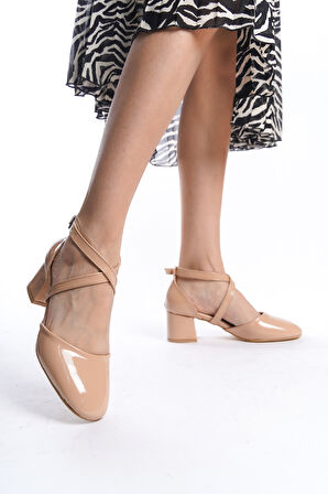 Kadını Çapraz Bağlamalı Kemerli Şık Rahat Klasik 5 cm Kalın Topuklu Ayakkabı DRK023