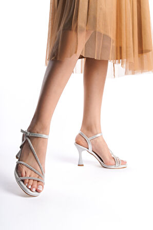 Kadın Klasik 7cm Topuklu Ayakkabı 2030