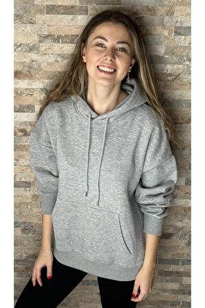 Oversize Kapüşonlu Ve Kanguru Cepli Kadın Sweatshirt