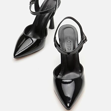  Siyah Kadın Stiletto