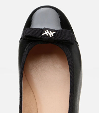 Kadın Deri Siyah Esnek Tabanlı Rahat Tokalı Babet