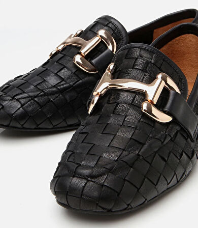 Kadın Deri Siyah Örgü Detaylı Tokalı Klasik Loafer