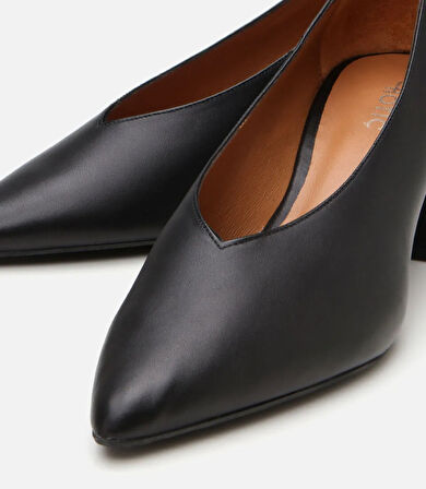 Kadın Süet Deri Siyah Kalın Topuklu Ayakkabı