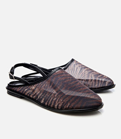 Kadın Siyah Zebra Desenli Düz Sandalet